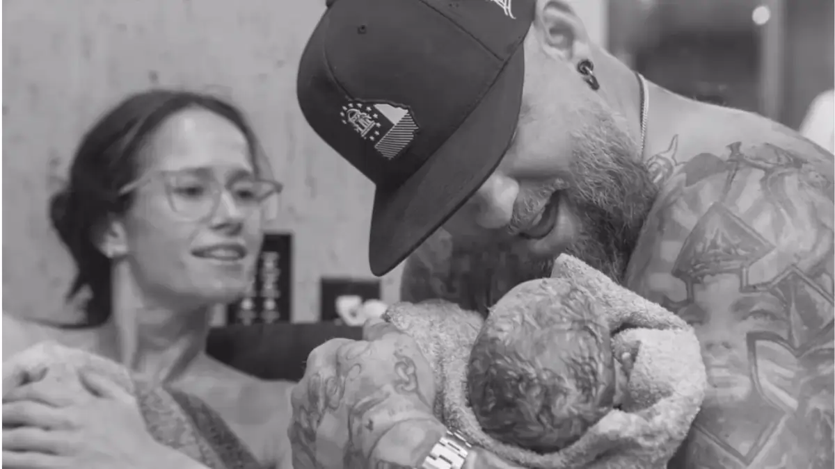 Brantley Gilbert Pauses Concert as Wife Amber Goes Into Labor