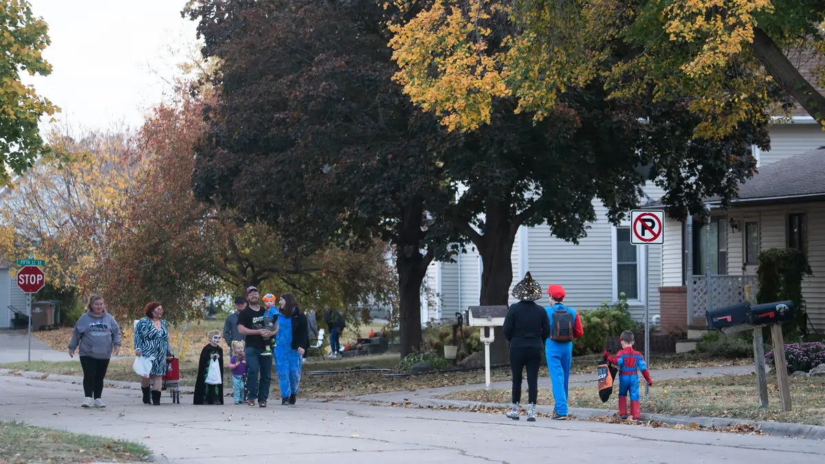 Des Moines Metro Adjusts Beggars' Night Due to Rainy Forecast