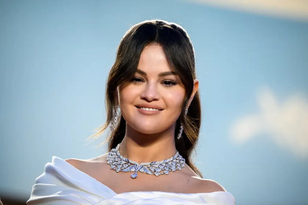 How Selena Gomez Became a Billionaire?